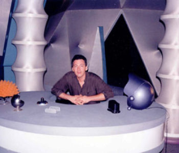 Tony Sansevero on the set of the Sixth Grade Alien TV show.